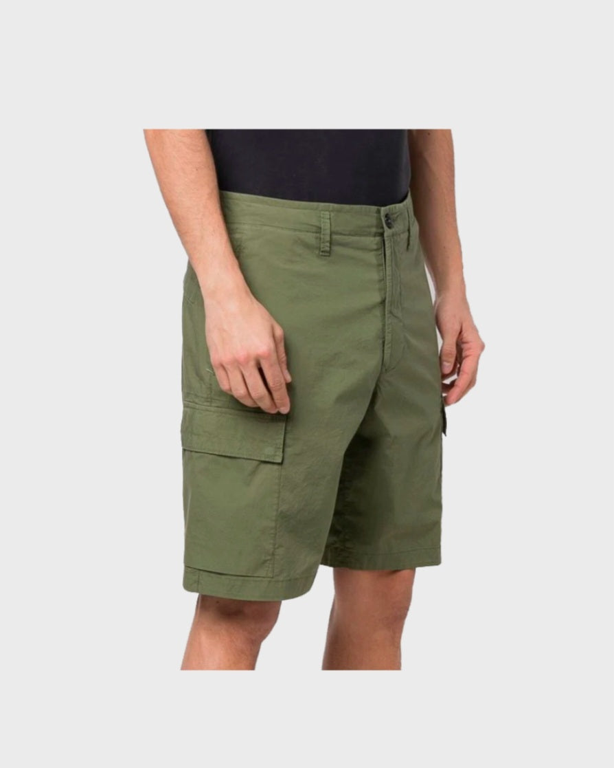 Stone Island L0804 Regular Fit Cargo Shorts In Olive